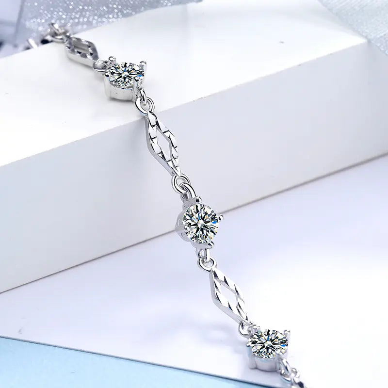 Moissanite diamond flower bracelet
